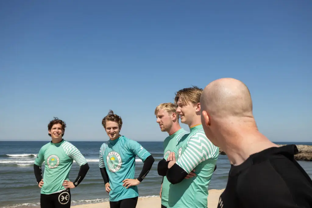 Group surf lesson in silvalde